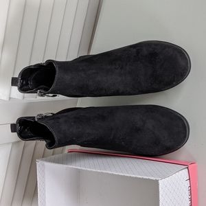 Black booties - NEW -women size 6